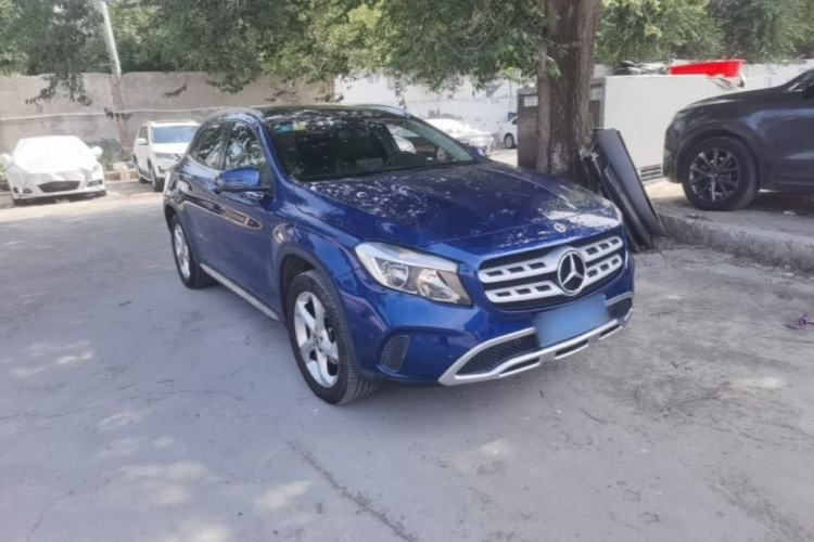 Used Mercedes-Benz GLA 2018 GLA 200 Sport Edition Front Right 45 Deg