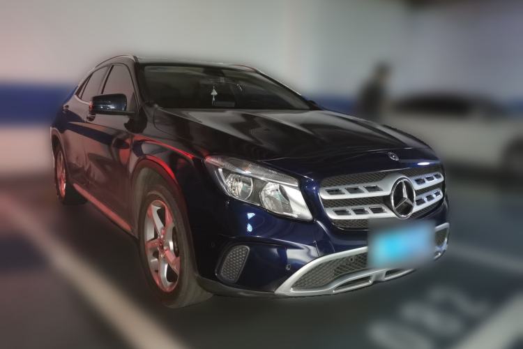 Used Mercedes-Benz GLA 2018 GLA 200 Sport Edition Front Right 45 Deg