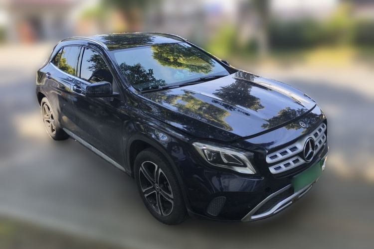 Used Mercedes-Benz GLA 2018 GLA 200 Fashion Model Front Right 45 Deg