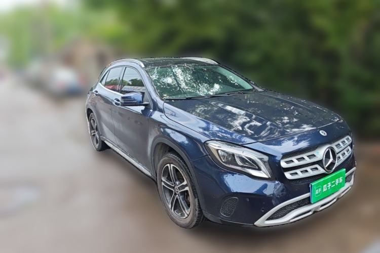 Used Mercedes-Benz GLA 2018 GLA 200 Fashion Model Front Right 45 Deg