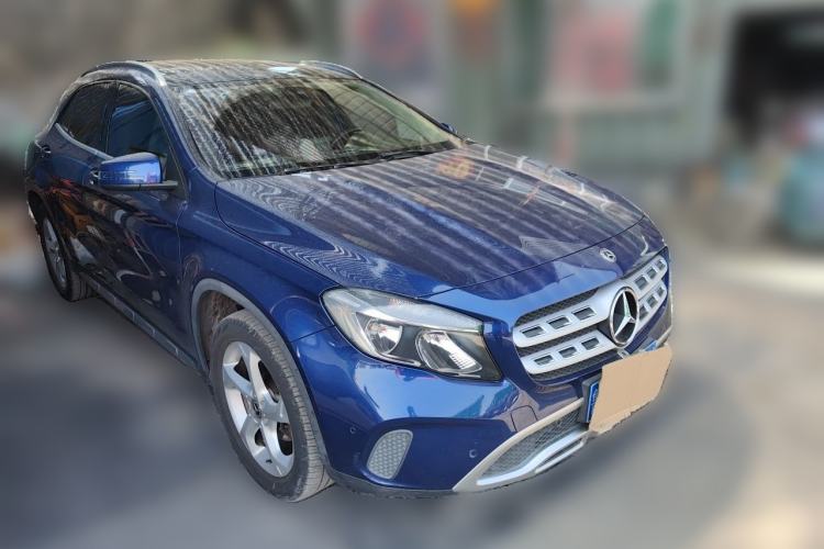 Used Mercedes-Benz GLA 2018 GLA 200 Sport Edition Front Right 45 Deg