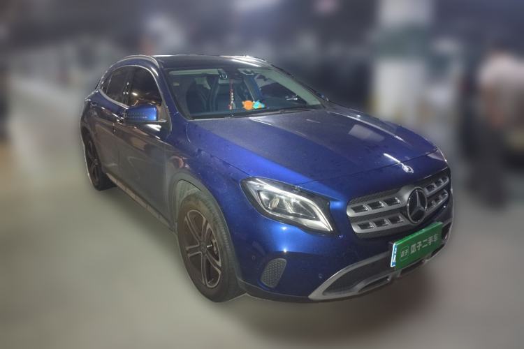 Used Mercedes-Benz GLA 2018 GLA 200 Fashion Model Front Right 45 Deg