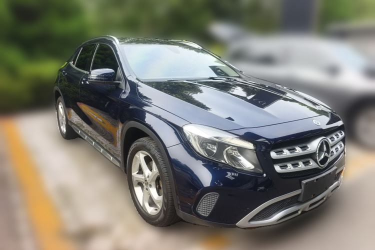 Used Mercedes-Benz GLA 2018 GLA 200 Sport Edition Front Right 45 Deg