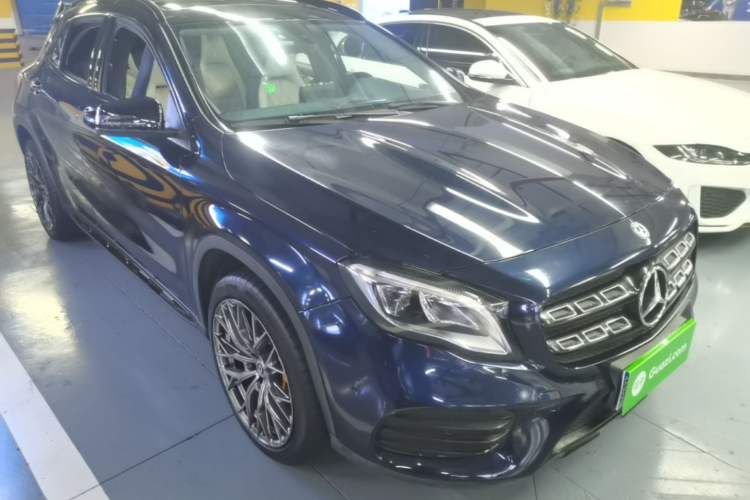 Used Mercedes-Benz GLA 2018 GLA 220 4MATIC Sport Edition Front Right 45 Deg