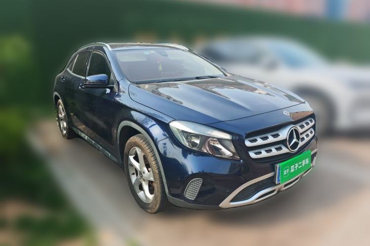 Used Mercedes-Benz GLA 2018 GLA 200 Sport Edition Front Right 45 Deg