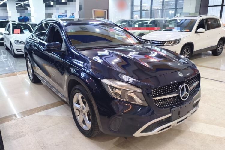 Used Mercedes-Benz GLA 2018 GLA 200 Sport Edition Front Right 45 Deg