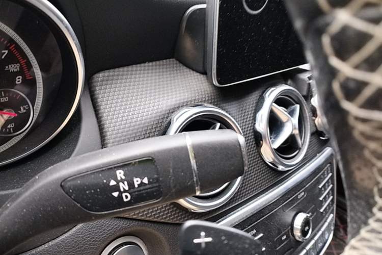 Used Mercedes-Benz GLA 2018 GLA 220 4MATIC Sport Edition Gear Lever