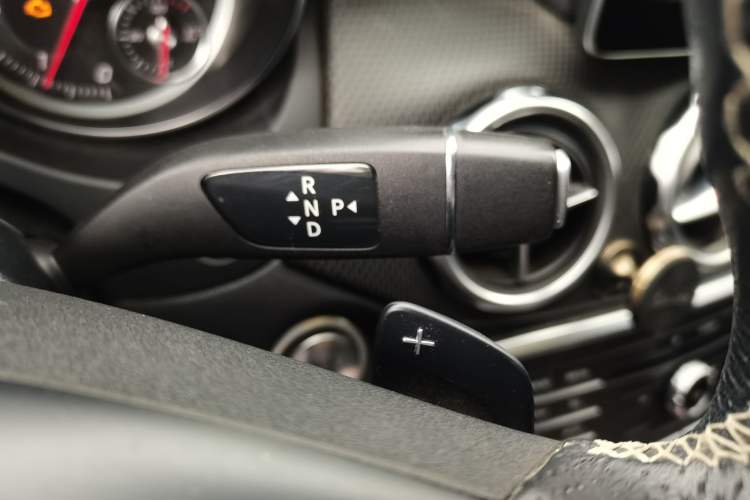 Used Mercedes-Benz GLA 2018 GLA 200 Sport Edition Gear Lever