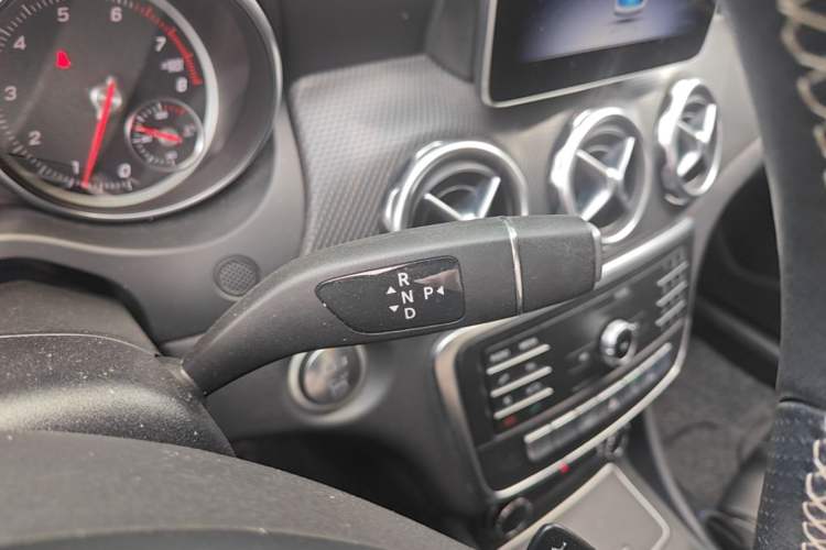 Used Mercedes-Benz GLA 2018 GLA 200 Sport Edition Gear Lever