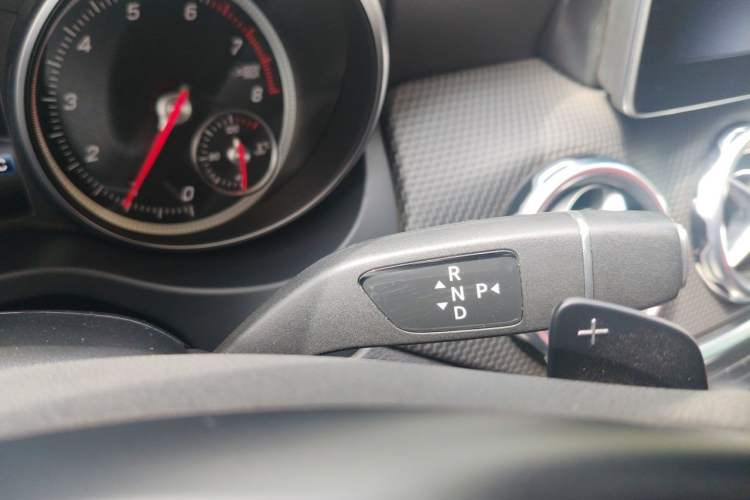 Used Mercedes-Benz GLA 2018 GLA 200 Sport Edition Gear Lever