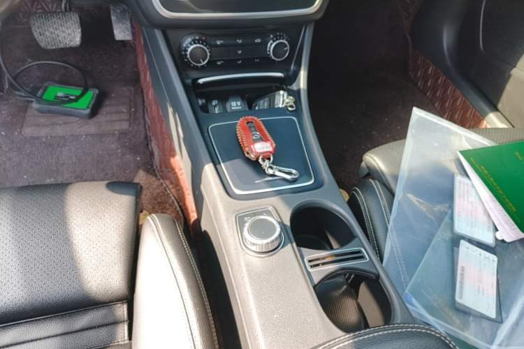 Used Mercedes-Benz GLA 2018 GLA 200 Sport Edition Gear Lever
