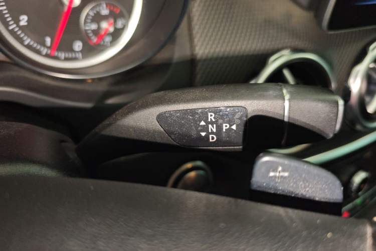 Used Mercedes-Benz GLA 2018 GLA 200 Sport Edition Gear Lever