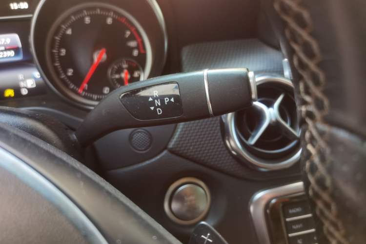 Used Mercedes-Benz GLA 2018 GLA 200 Sport Edition Gear Lever