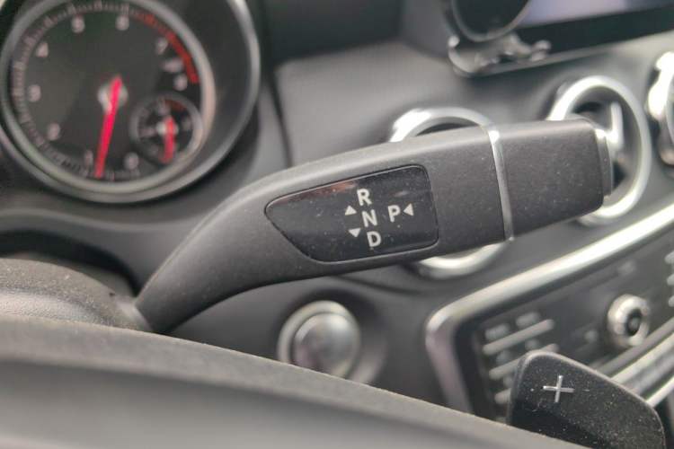 Used Mercedes-Benz GLA 2018 GLA 200 Sport Edition Gear Lever