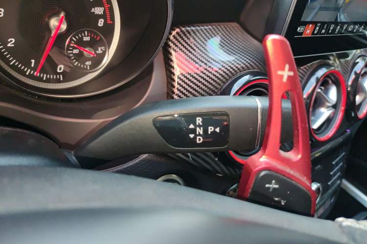 Used Mercedes-Benz GLA 2018 GLA 200 Sport Edition Gear Lever