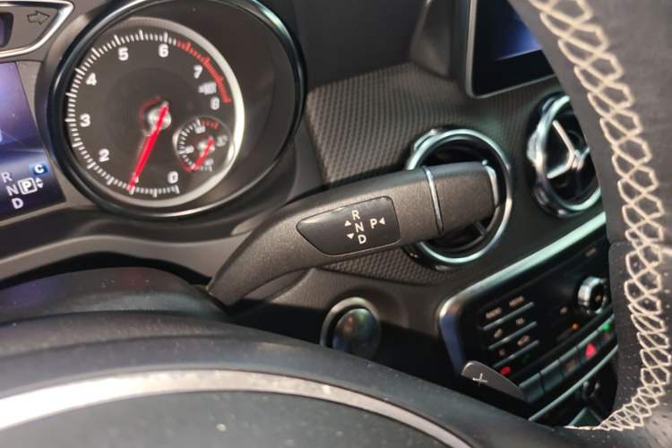 Used Mercedes-Benz GLA 2018 GLA 200 Sport Edition Gear Lever