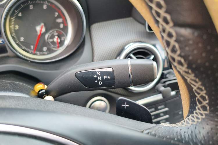 Used Mercedes-Benz GLA 2018 GLA 200 Sport Edition Gear Lever