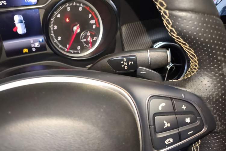 Used Mercedes-Benz GLA 2018 GLA 200 Sport Edition Gear Lever