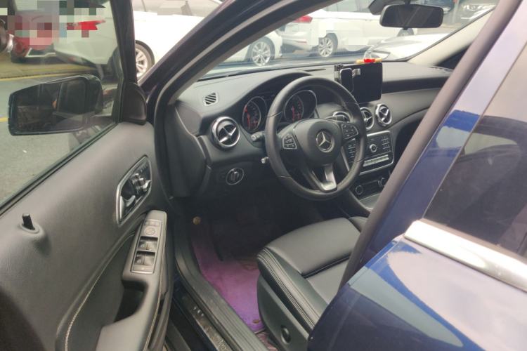 Used Mercedes-Benz GLA 2018 GLA 200 Fashion Model Interior 1