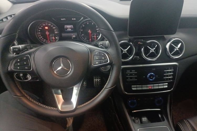 Used Mercedes-Benz GLA 2018 GLA 200 Fashion Model Interior 3