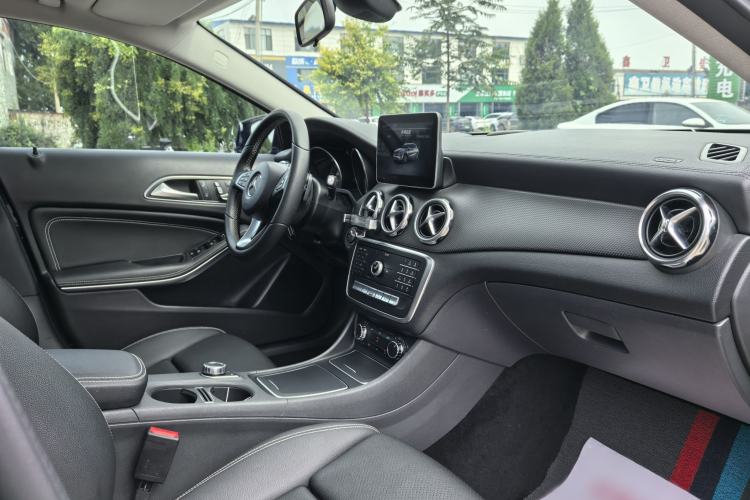 Used Mercedes-Benz GLA 2018 GLA 200 Fashion Model Interior 3