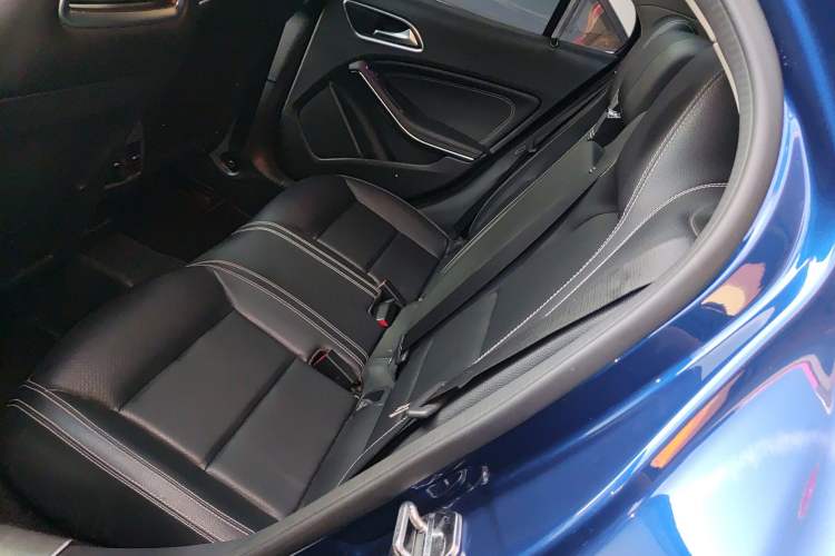 Used Mercedes-Benz GLA 2018 GLA 200 Sport Edition Interior 4