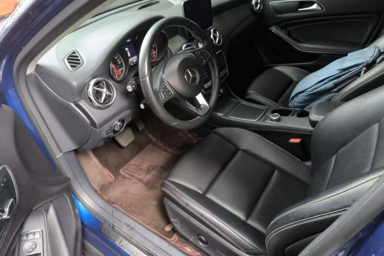 Used Mercedes-Benz GLA 2018 GLA 220 4MATIC Sport Edition Left Front Seat