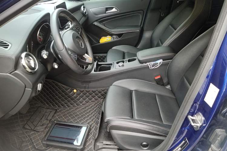 Used Mercedes-Benz GLA 2018 GLA 200 Fashion Model Left Front Seat