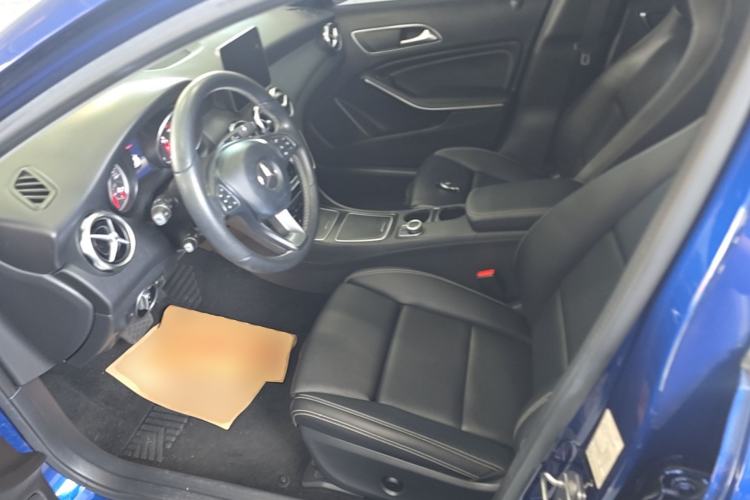 Used Mercedes-Benz GLA 2018 GLA 200 Sport Edition Left Front Seat