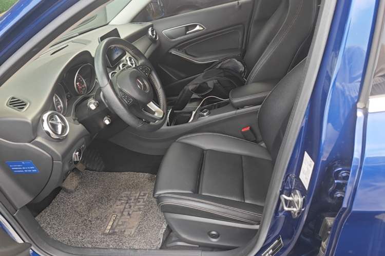 Used Mercedes-Benz GLA 2018 GLA 200 Sport Edition Left Front Seat