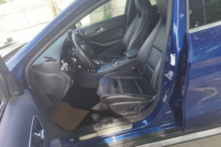 Used Mercedes-Benz GLA 2018 GLA 200 Sport Edition Left Front Seat