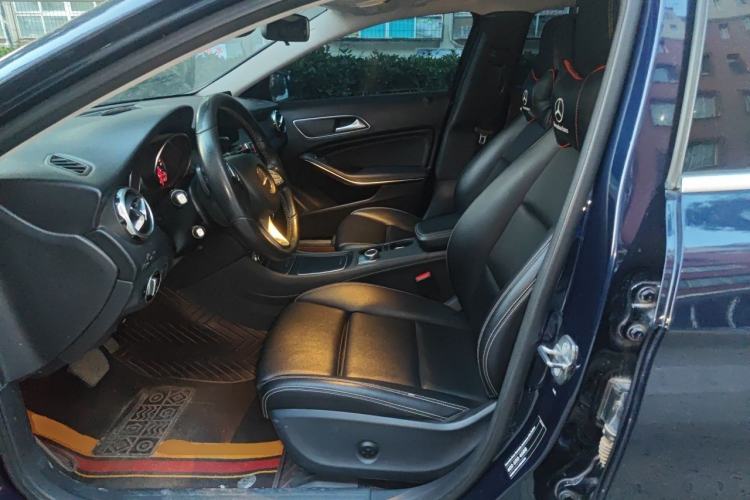 Used Mercedes-Benz GLA 2018 GLA 200 Sport Edition Left Front Seat