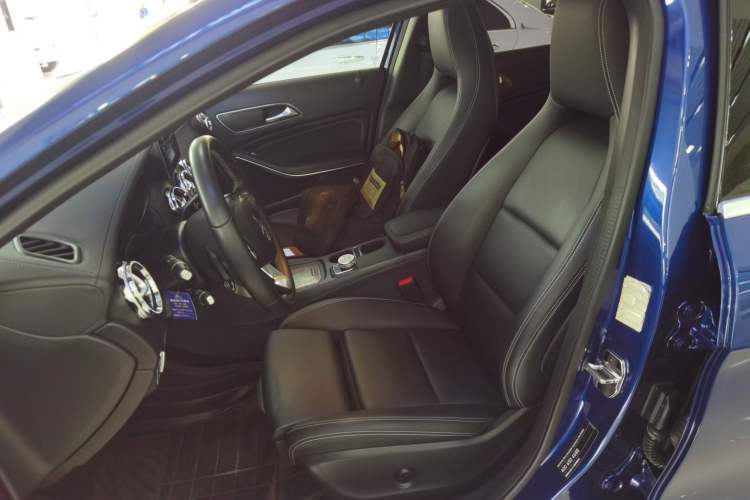 Used Mercedes-Benz GLA 2018 GLA 200 Fashion Model Left Front Seat