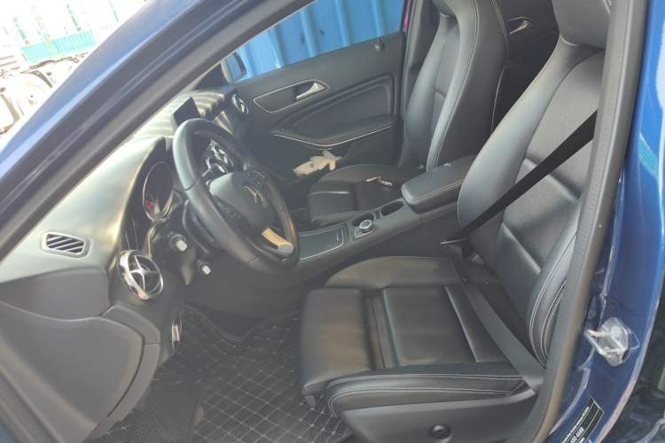 Used Mercedes-Benz GLA 2018 GLA 200 Sport Edition Left Front Seat