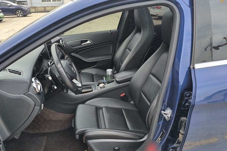 Used Mercedes-Benz GLA 2018 GLA 200 Fashion Model Left Front Seat