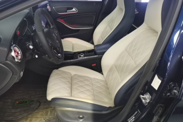 Used Mercedes-Benz GLA 2018 GLA 220 4MATIC Sport Edition Left Front Seat