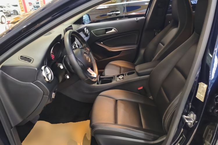 Used Mercedes-Benz GLA 2018 GLA 200 Sport Edition Left Front Seat