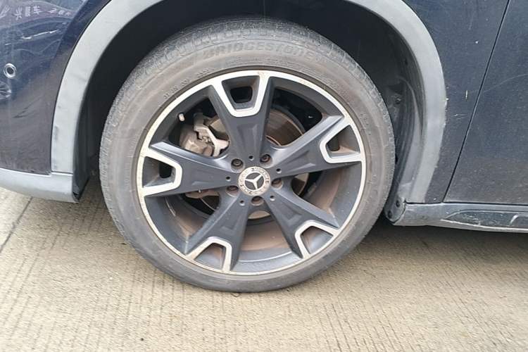 Used Mercedes-Benz GLA 2018 GLA 220 4MATIC Sport Edition Left Front Wheel Hub