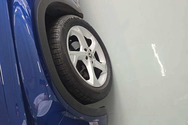 Used Mercedes-Benz GLA 2018 GLA 200 Sport Edition Left Front Wheel Hub