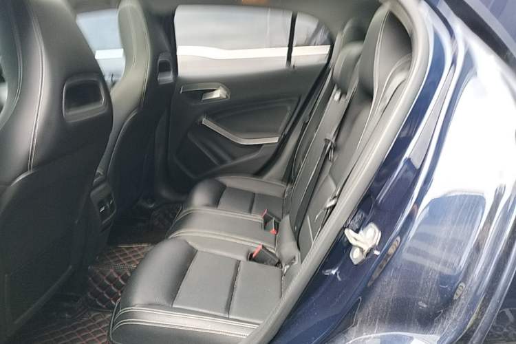 Used Mercedes-Benz GLA 2018 GLA 220 4MATIC Sport Edition Left Rear Seat