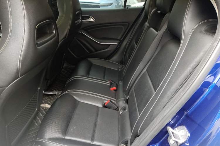 Used Mercedes-Benz GLA 2018 GLA 200 Fashion Model Left Rear Seat