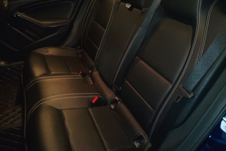 Used Mercedes-Benz GLA 2018 GLA 200 Fashion Model Left Rear Seat