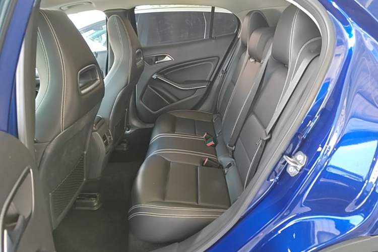 Used Mercedes-Benz GLA 2018 GLA 200 Fashion Model Left Rear Seat