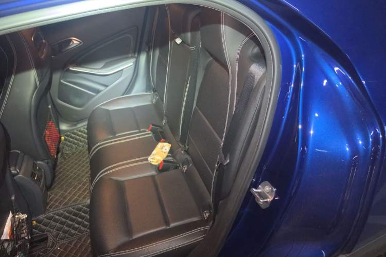 Used Mercedes-Benz GLA 2018 GLA 200 Fashion Model Left Rear Seat