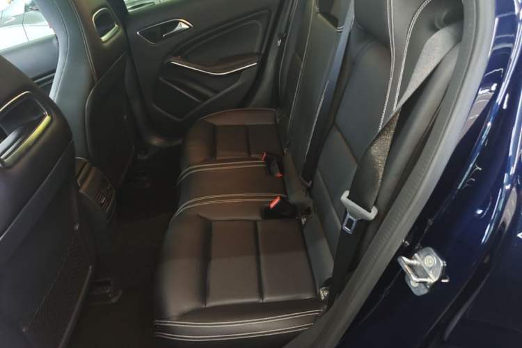 Used Mercedes-Benz GLA 2018 GLA 200 Sport Edition Left Rear Seat