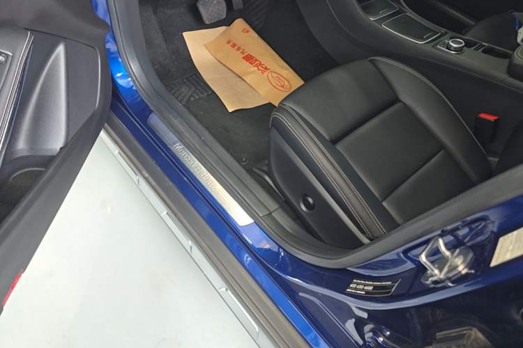 Used Mercedes-Benz GLA 2018 GLA 200 Sport Edition Left Side Sill