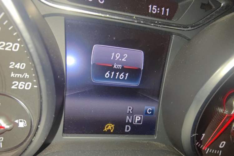 Used Mercedes-Benz GLA 2018 GLA 200 Fashion Model Odometer Close Up