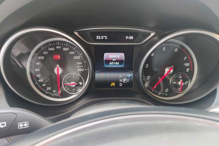 Used Mercedes-Benz GLA 2018 GLA 200 Sport Edition Odometer Close Up