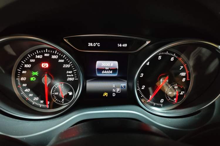Used Mercedes-Benz GLA 2018 GLA 200 Fashion Model Odometer Close Up