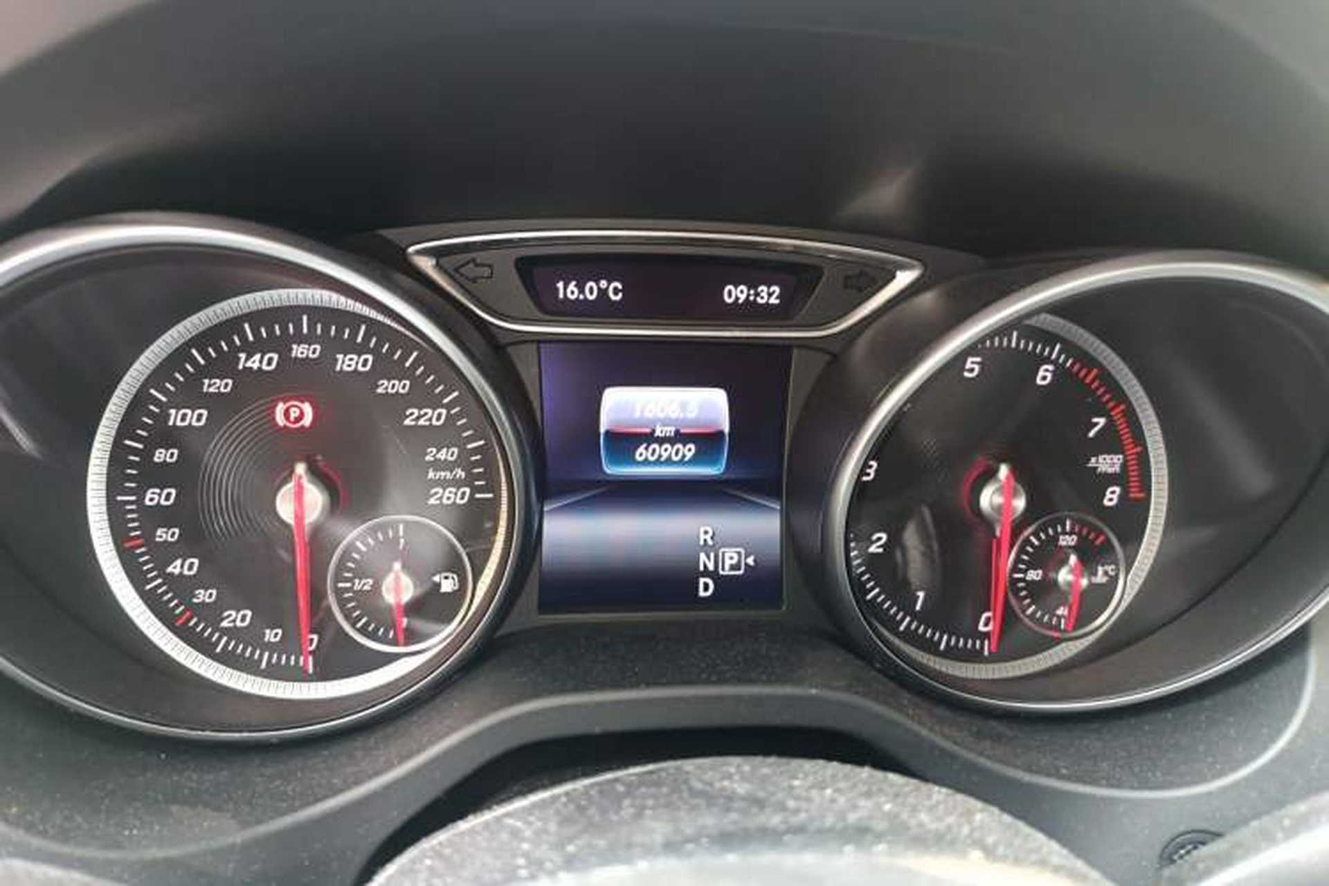 Used Mercedes-Benz GLA 2018 GLA 220 4MATIC Sport Edition Odometer Close Up